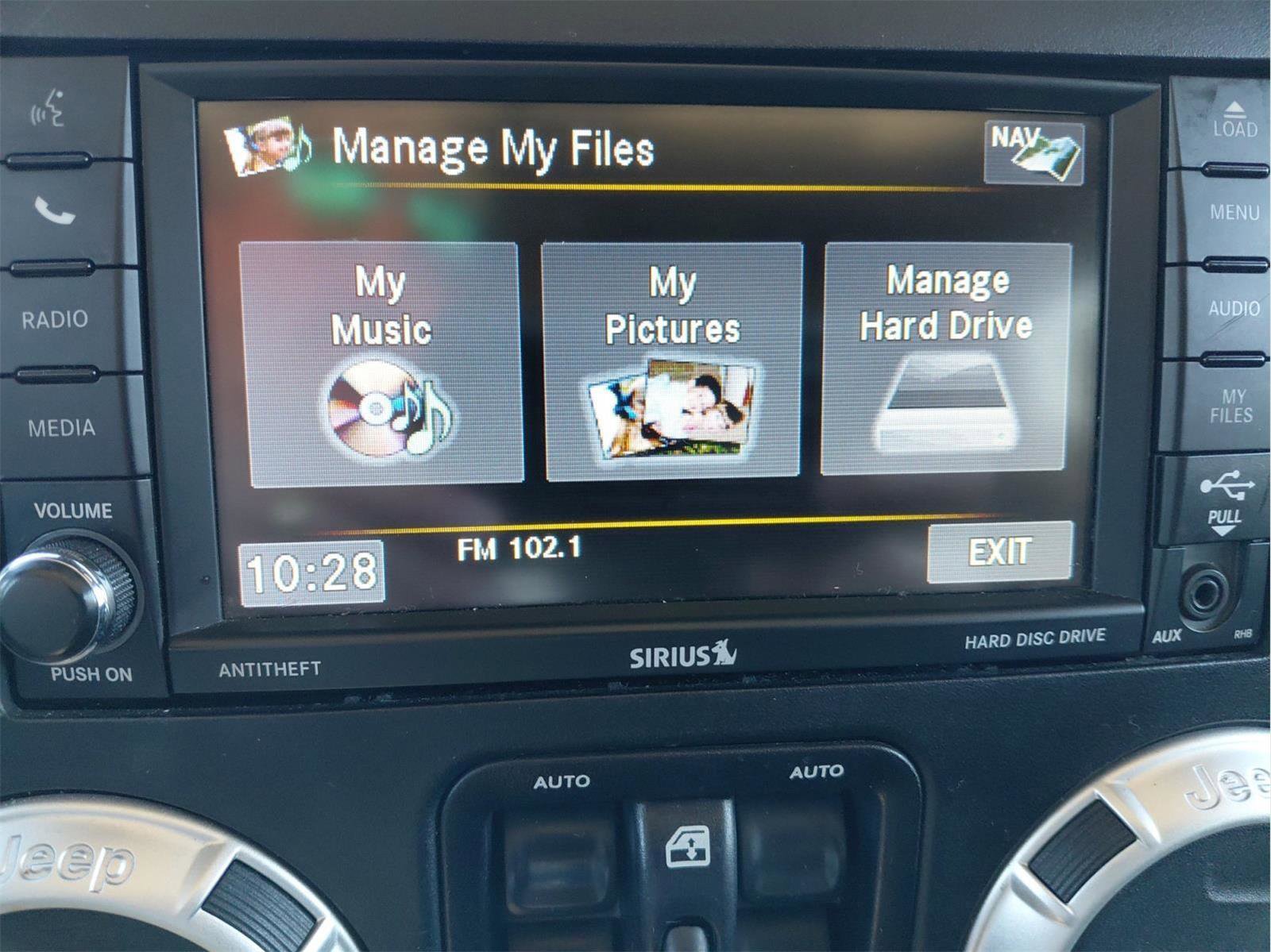 Used 2018 Jeep Wrangler Unlimited Sahara image 23