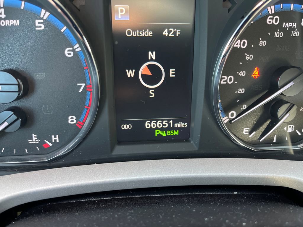 Certified 2017 Toyota RAV4 Limited image 31