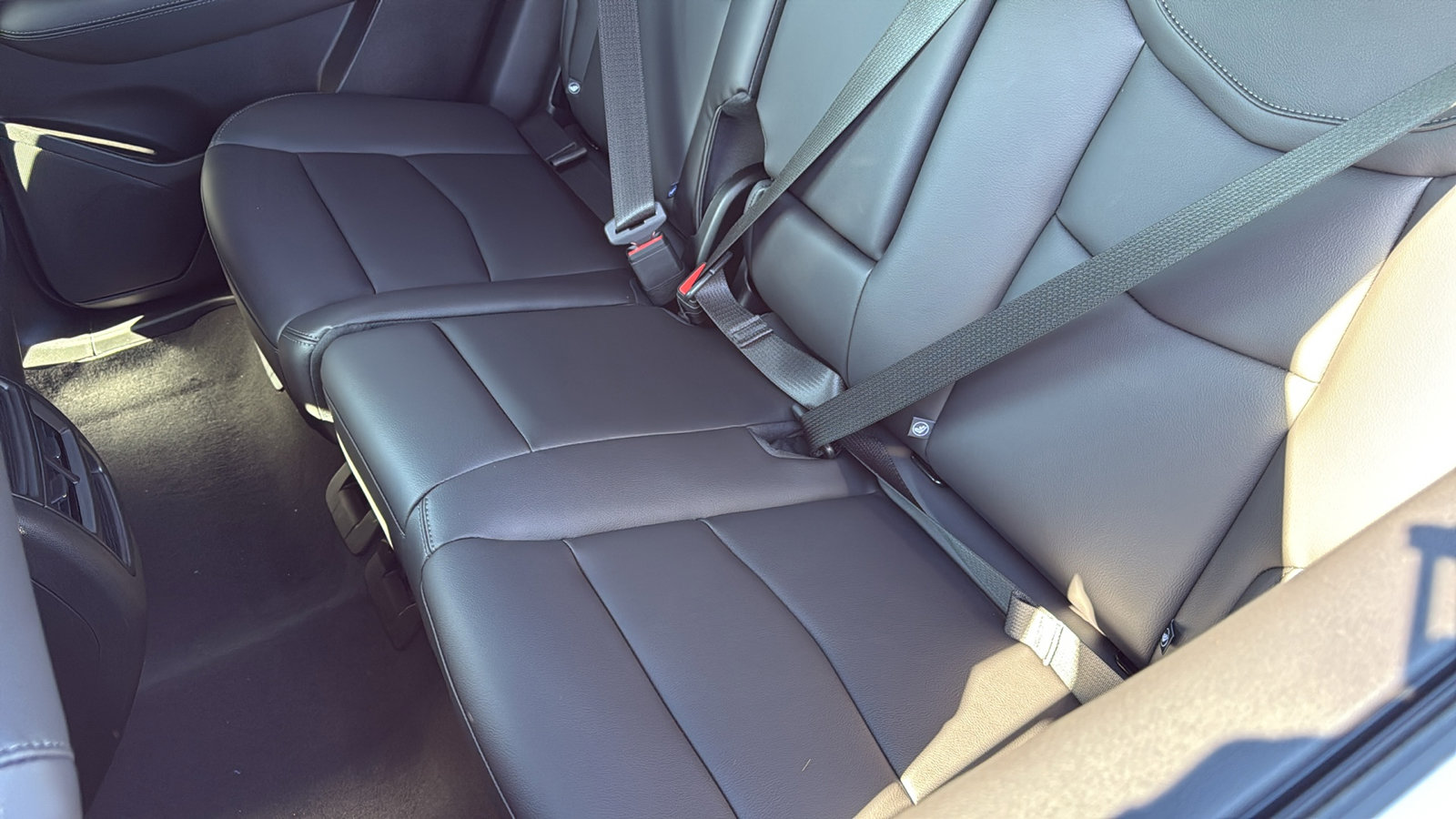 New 2025 Cadillac XT5 Luxury image 29