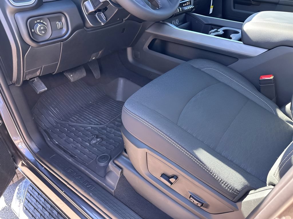 New 2026 RAM 3500 Lone Star AWD/4WD image 27