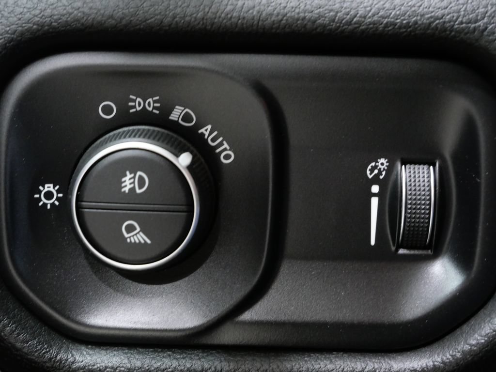 Used 2023 RAM 1500 Big Horn AWD/4WD image 13