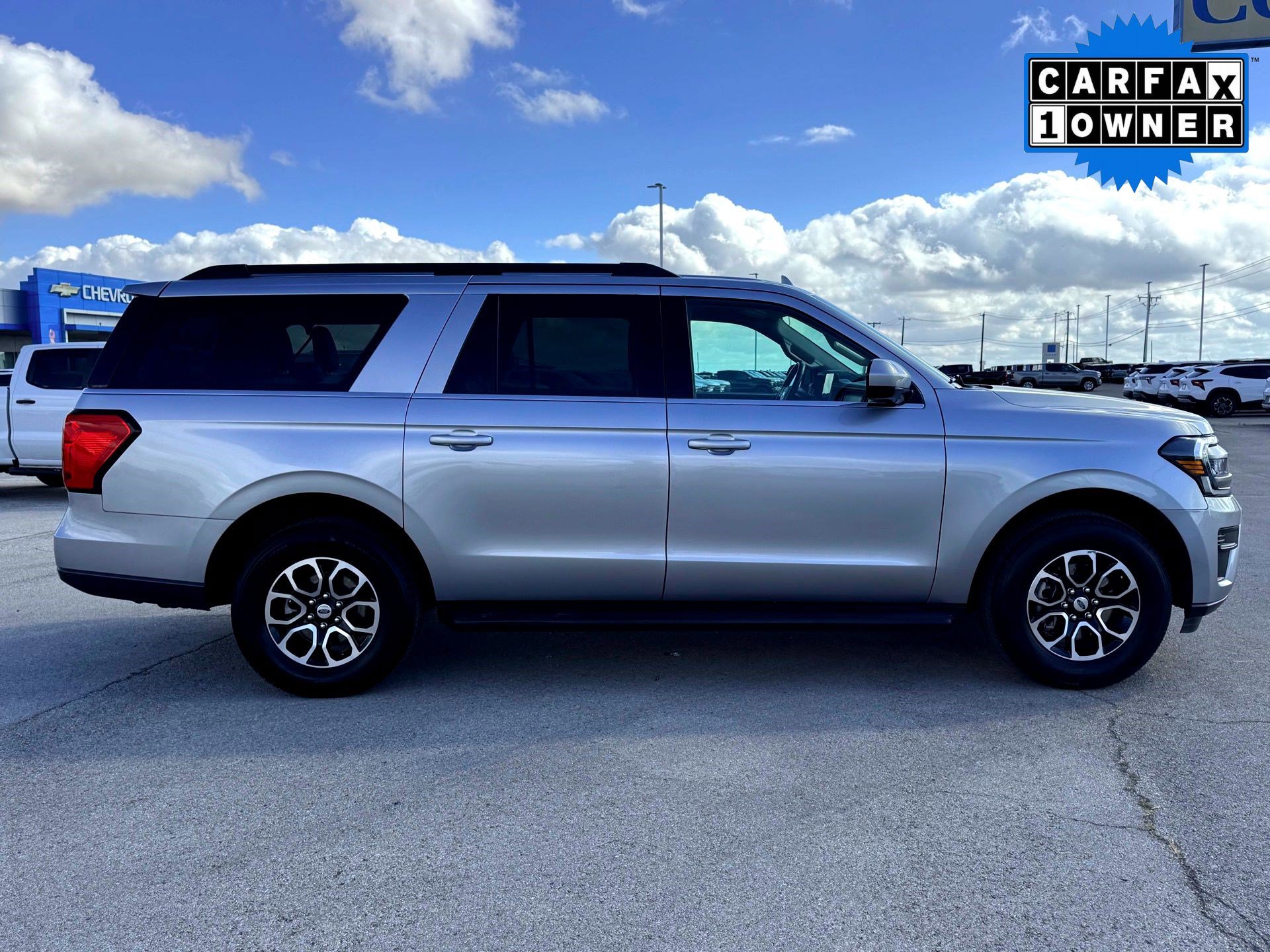 Used 2024 Ford Expedition Max XLT image 5