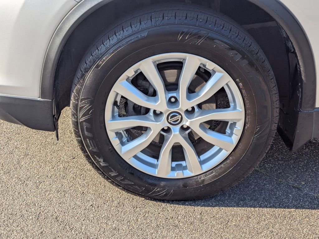 Used 2019 Nissan Rogue SV AWD/4WD image 10
