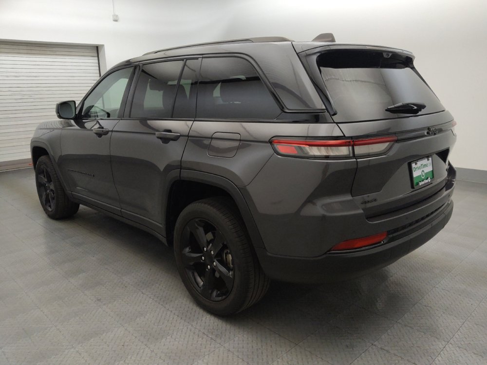 Used 2023 Jeep Grand Cherokee Limited w/ Luxury Tech Group II AWD/4WD image 5