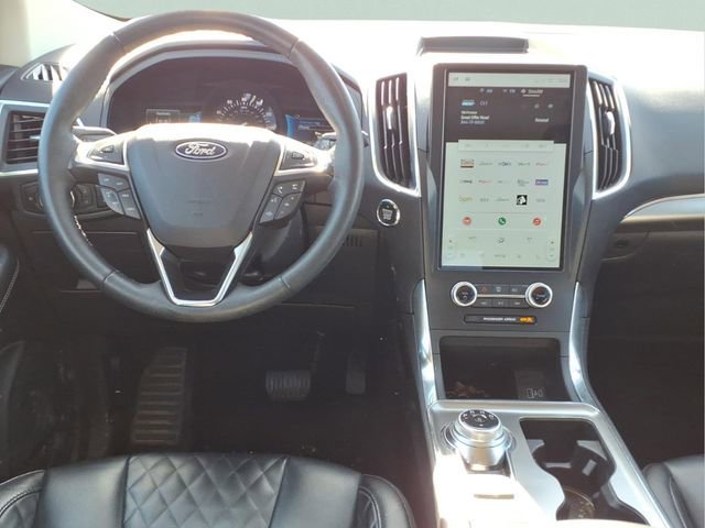 Used 2024 Ford Edge Titanium image 4