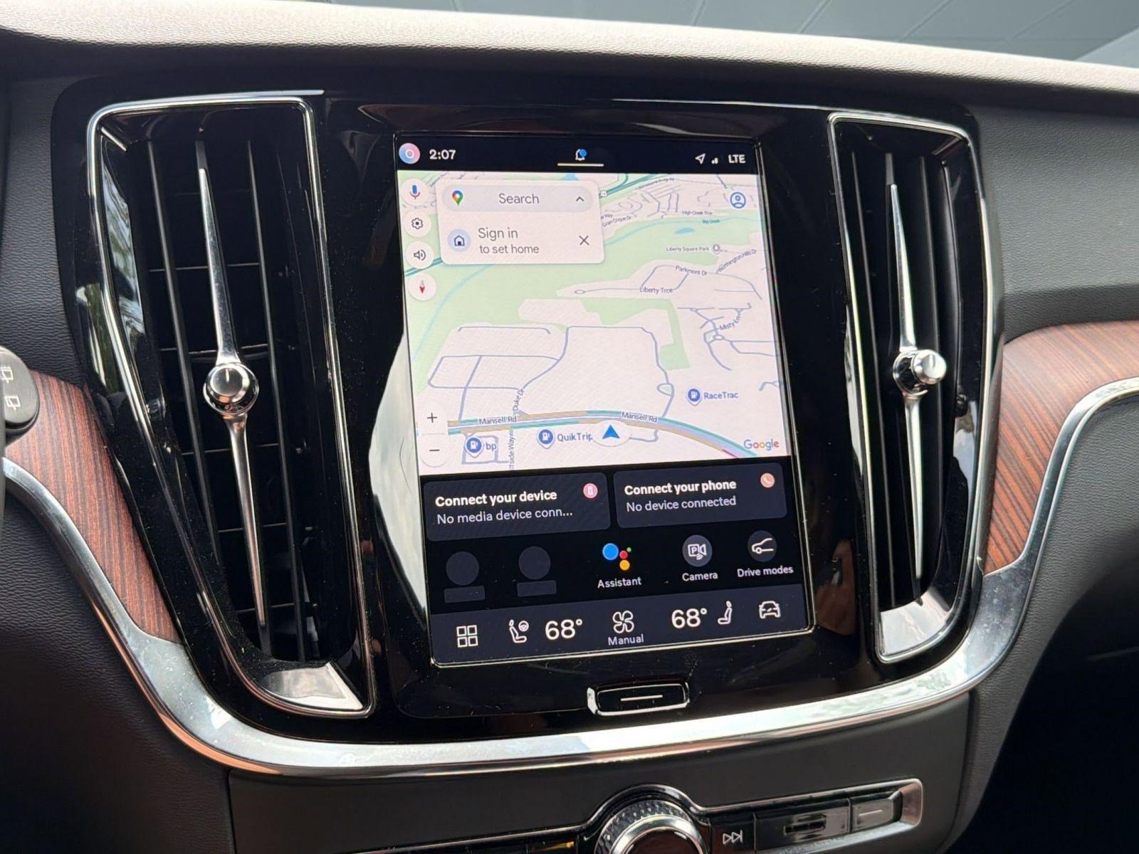 Certified 2025 Volvo V60 B5 Cross Country Plus AWD/4WD image 24