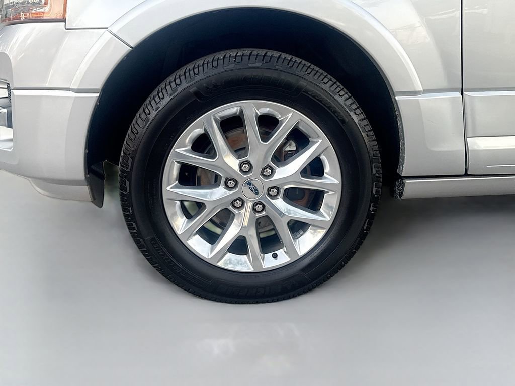 Used 2016 Ford Expedition Limited w/ Equipment Group 301A image 34