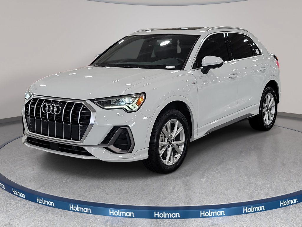 Used 2024 Audi Q3 2.0T Premium w/ Convenience Package AWD/4WD image 1
