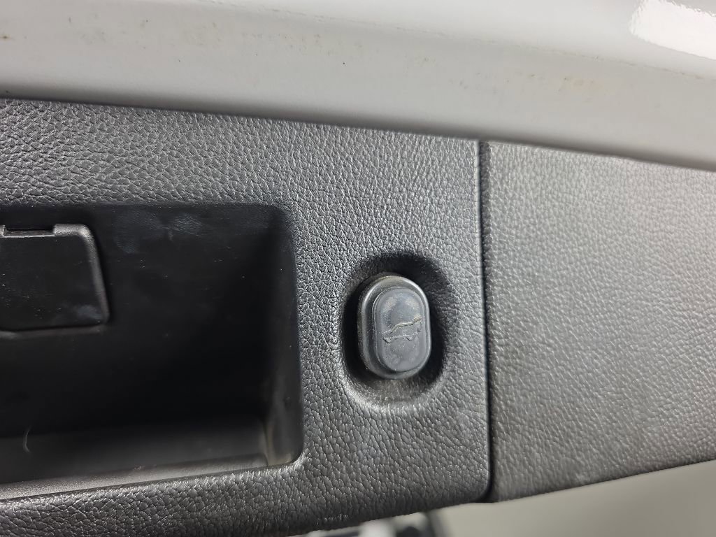 Used 2017 Chevrolet Suburban LT AWD/4WD image 36