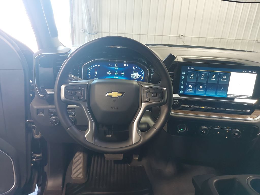 Used 2023 Chevrolet Silverado 1500 LT AWD/4WD image 15
