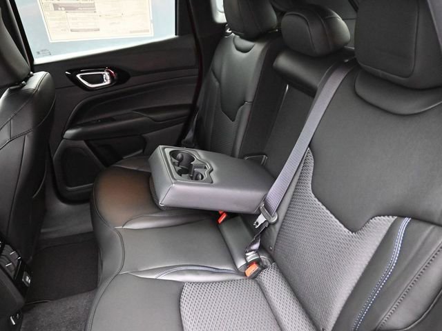 New 2026 Jeep Compass Latitude image 17