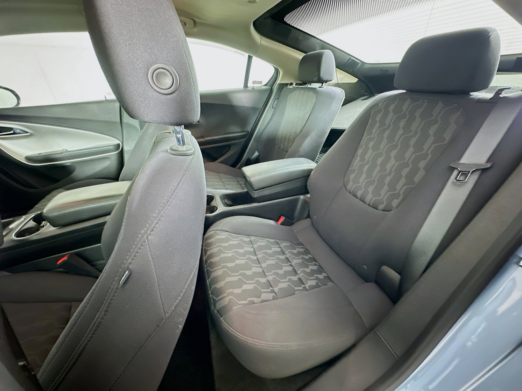 Used 2014 Chevrolet Volt FWD image 24