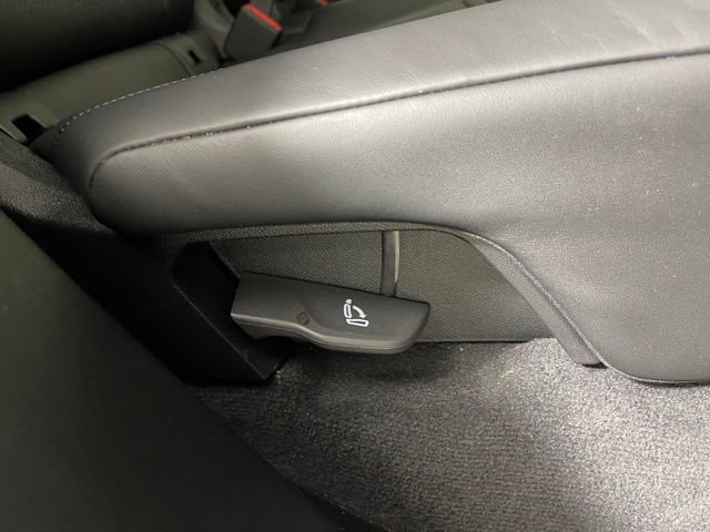 Used 2025 Porsche Cayenne E-Hybrid Coupe image 24