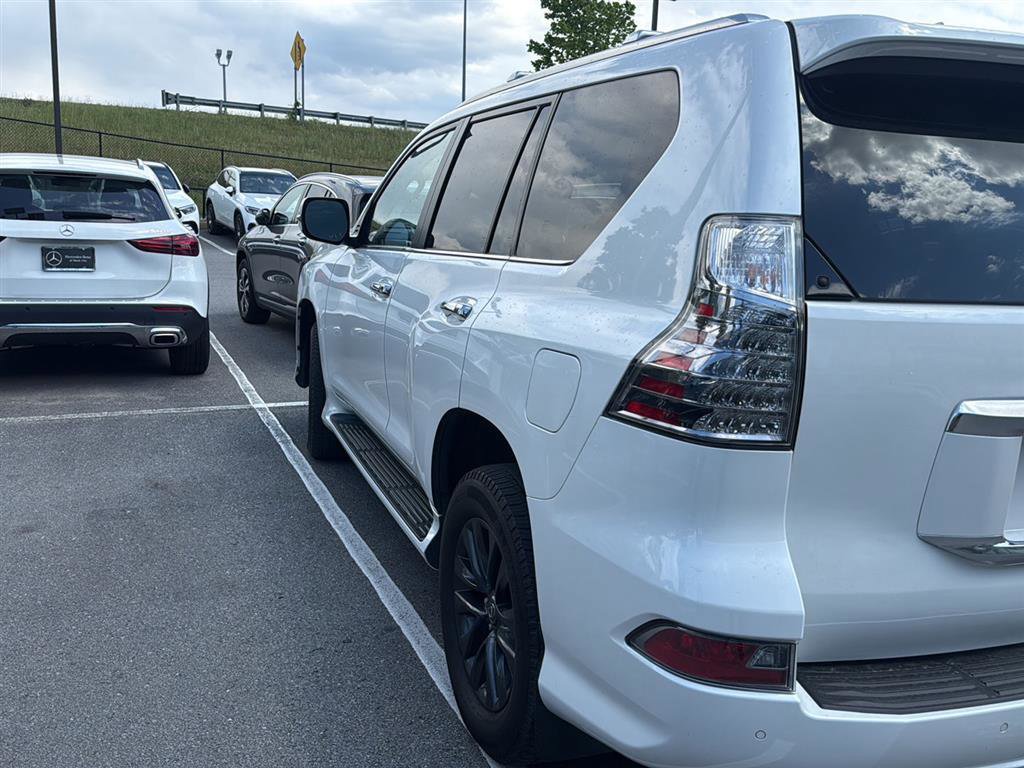 Used 2023 Lexus GX 460 Premium AWD/4WD image 5
