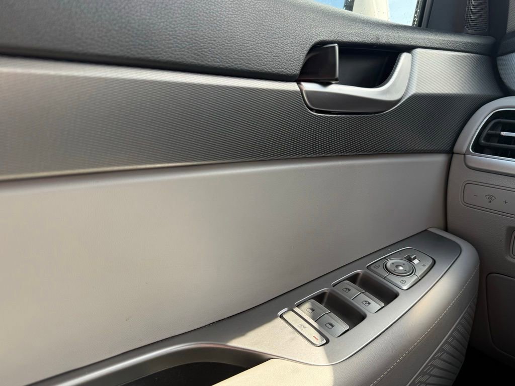 Used 2022 Hyundai Palisade SE image 11