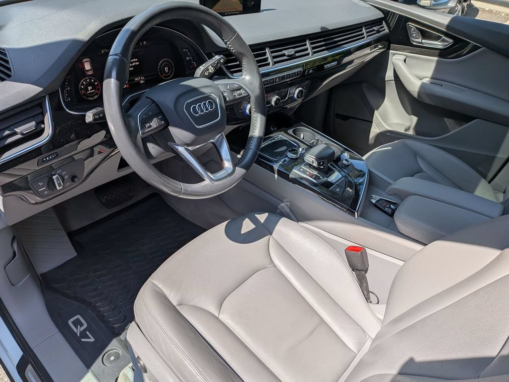 Used 2018 Audi Q7 3.0T Premium Plus w/ Premium Plus Package AWD/4WD image 11