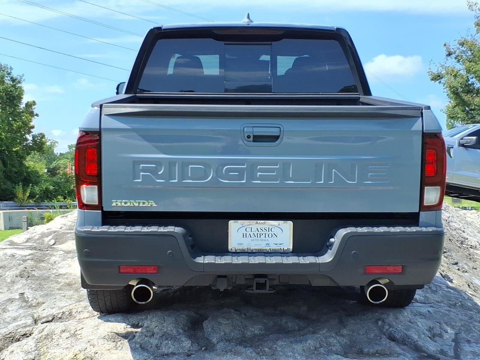 Used 2024 Honda Ridgeline Black Edition image 9