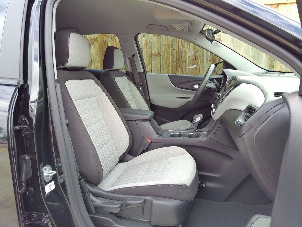 Used 2023 Chevrolet Equinox LS FWD image 19