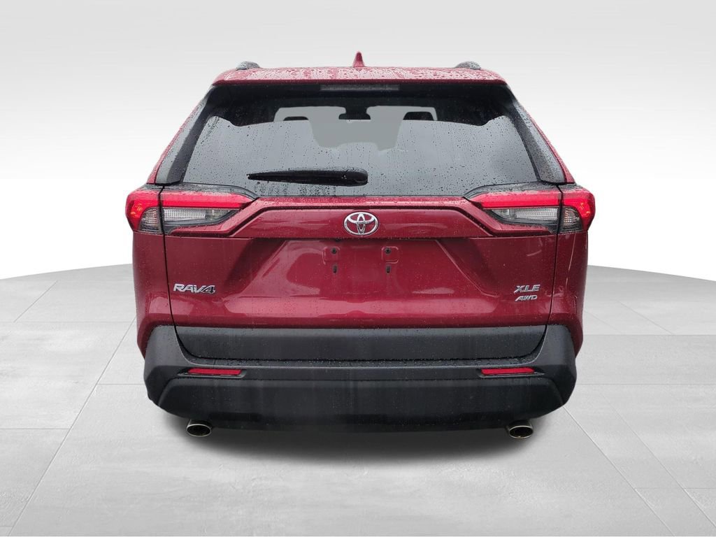 Used 2019 Toyota RAV4 XLE w/ All Weather Liner Package image 5