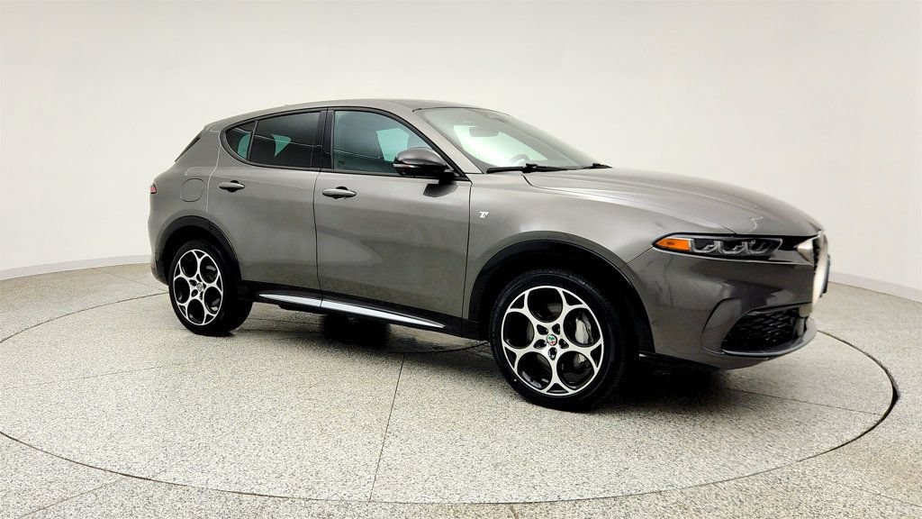 Used 2024 Alfa Romeo Tonale Ti w/ Active Assist Package AWD/4WD image 3
