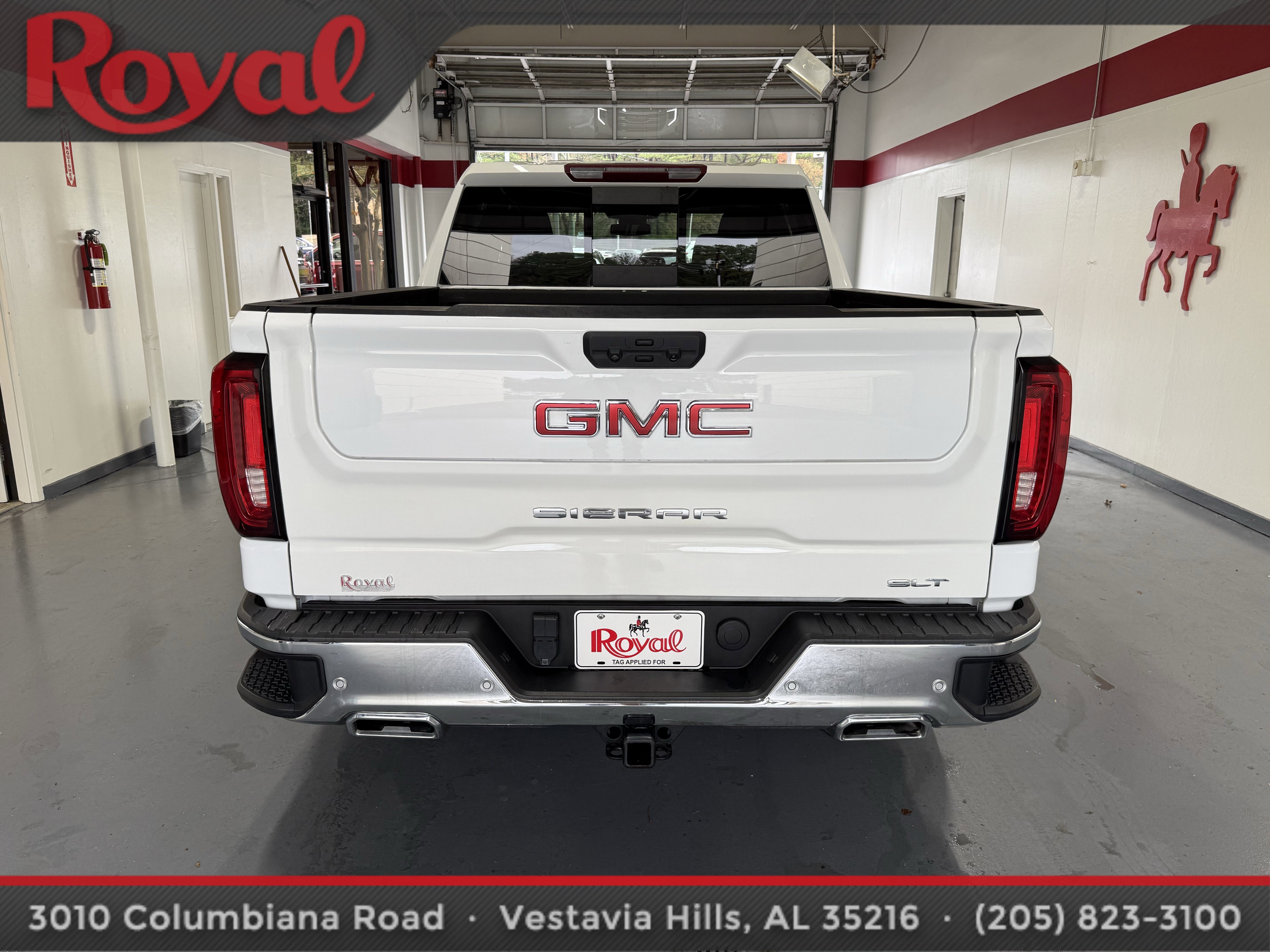 Used 2023 GMC Sierra 1500 SLT w/ SLT Premium Plus Package image 3