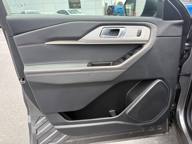 Used 2026 Ford Explorer Active w/ Active Comfort Package AWD/4WD image 26