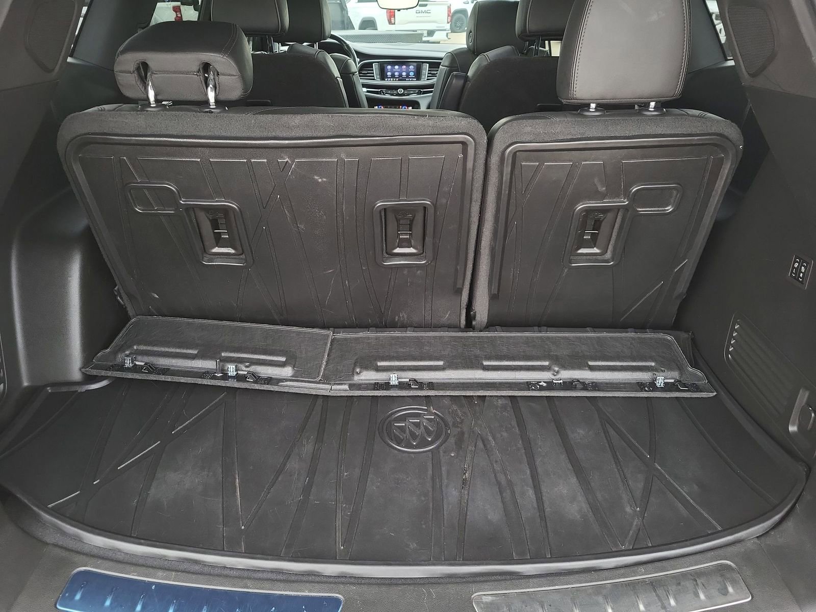 Used 2023 Buick Enclave Avenir w/ Avenir Technology Package image 27