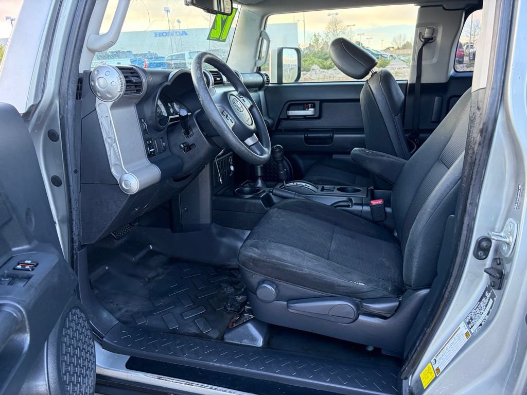 Used 2012 Toyota FJ Cruiser 4WD w/ Convenience Pkg image 13