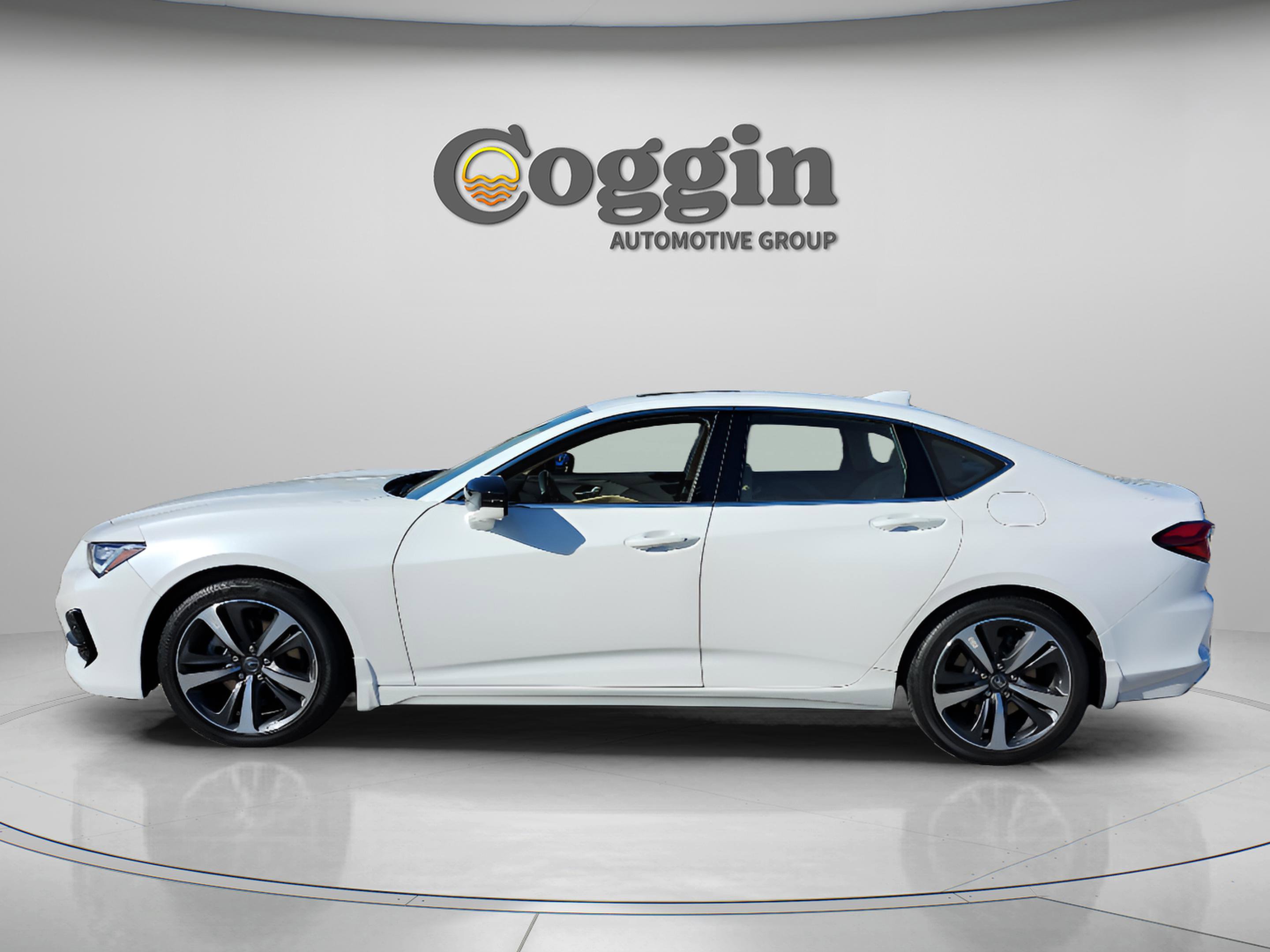 Certified 2025 Acura TLX w/ Technology Package image 2