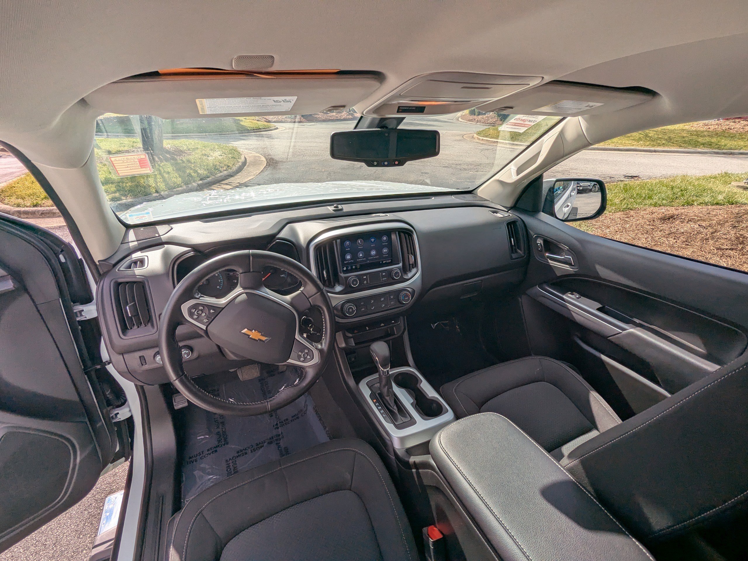 Used 2022 Chevrolet Colorado LT image 12