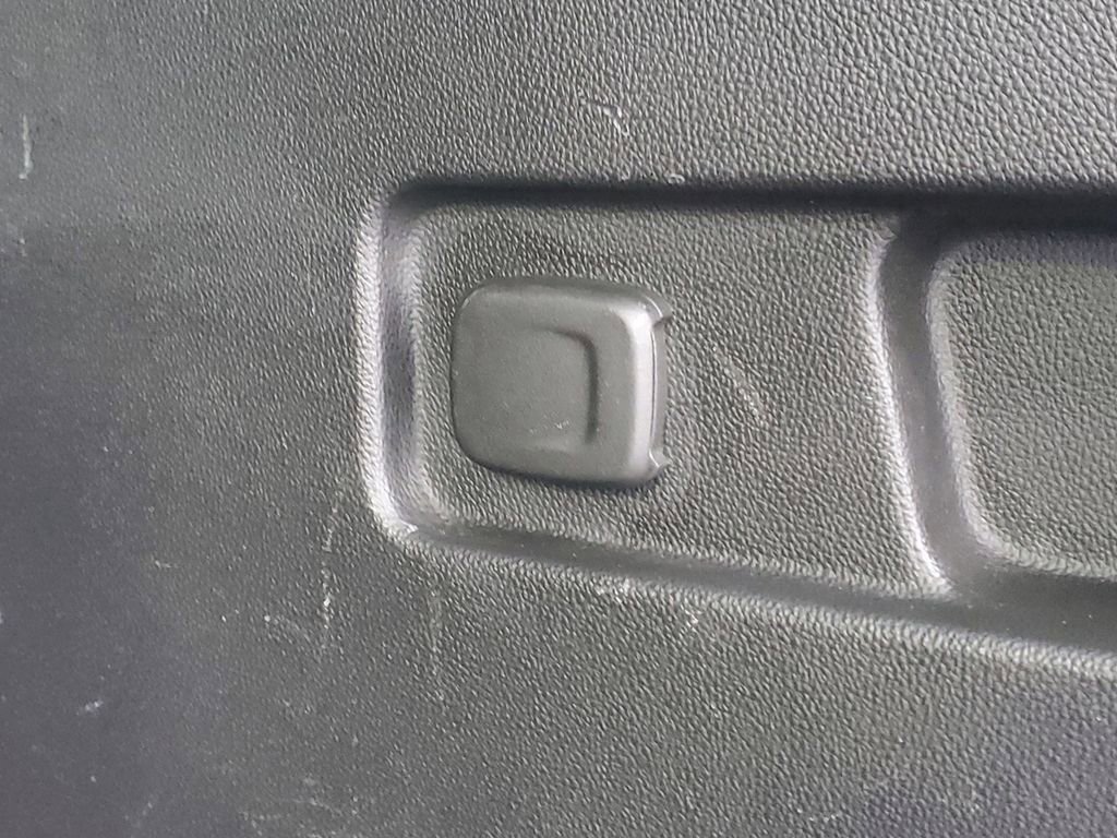 Used 2019 GMC Acadia SLE image 34