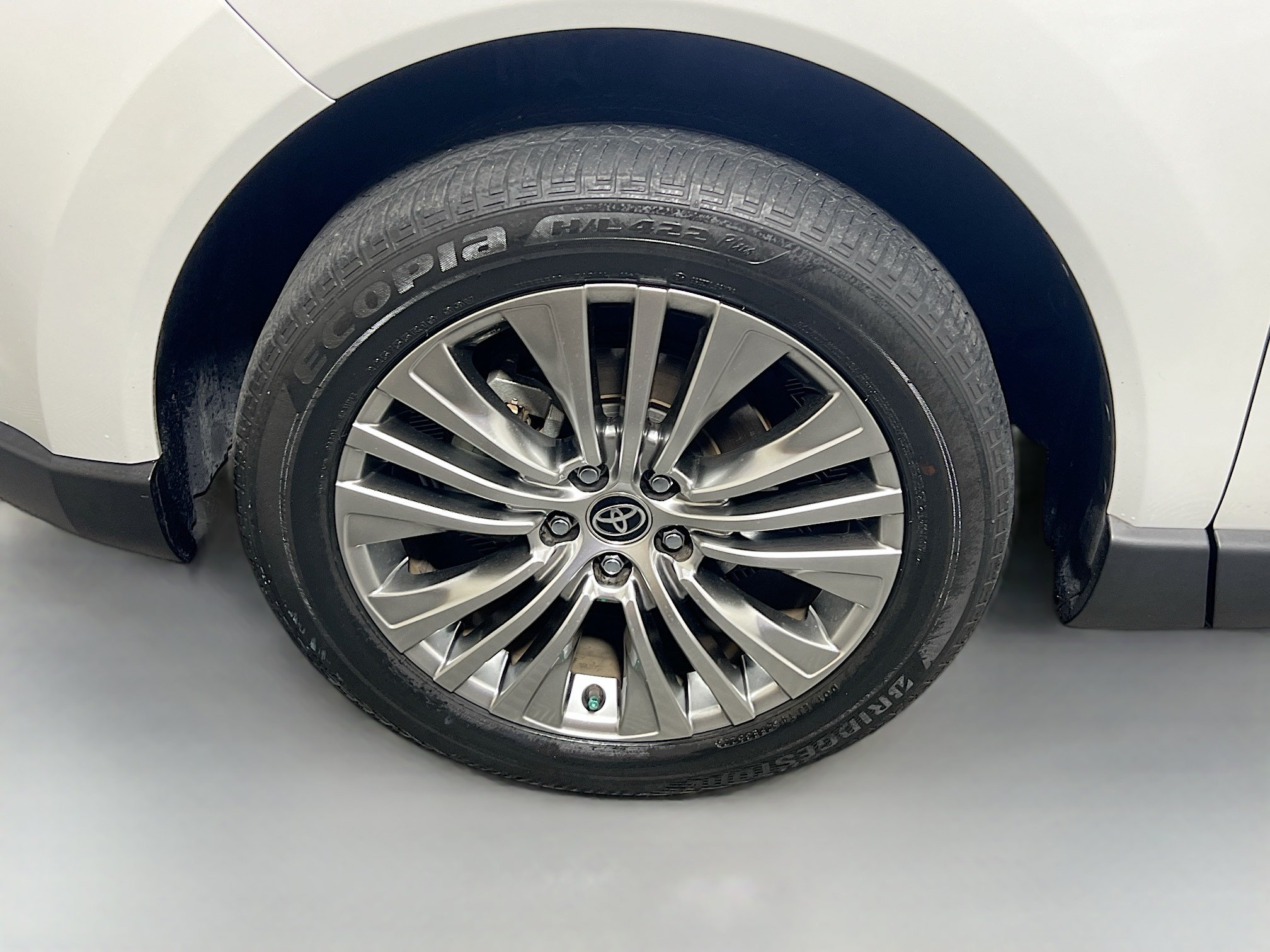 Used 2023 Toyota Venza Limited AWD/4WD image 13