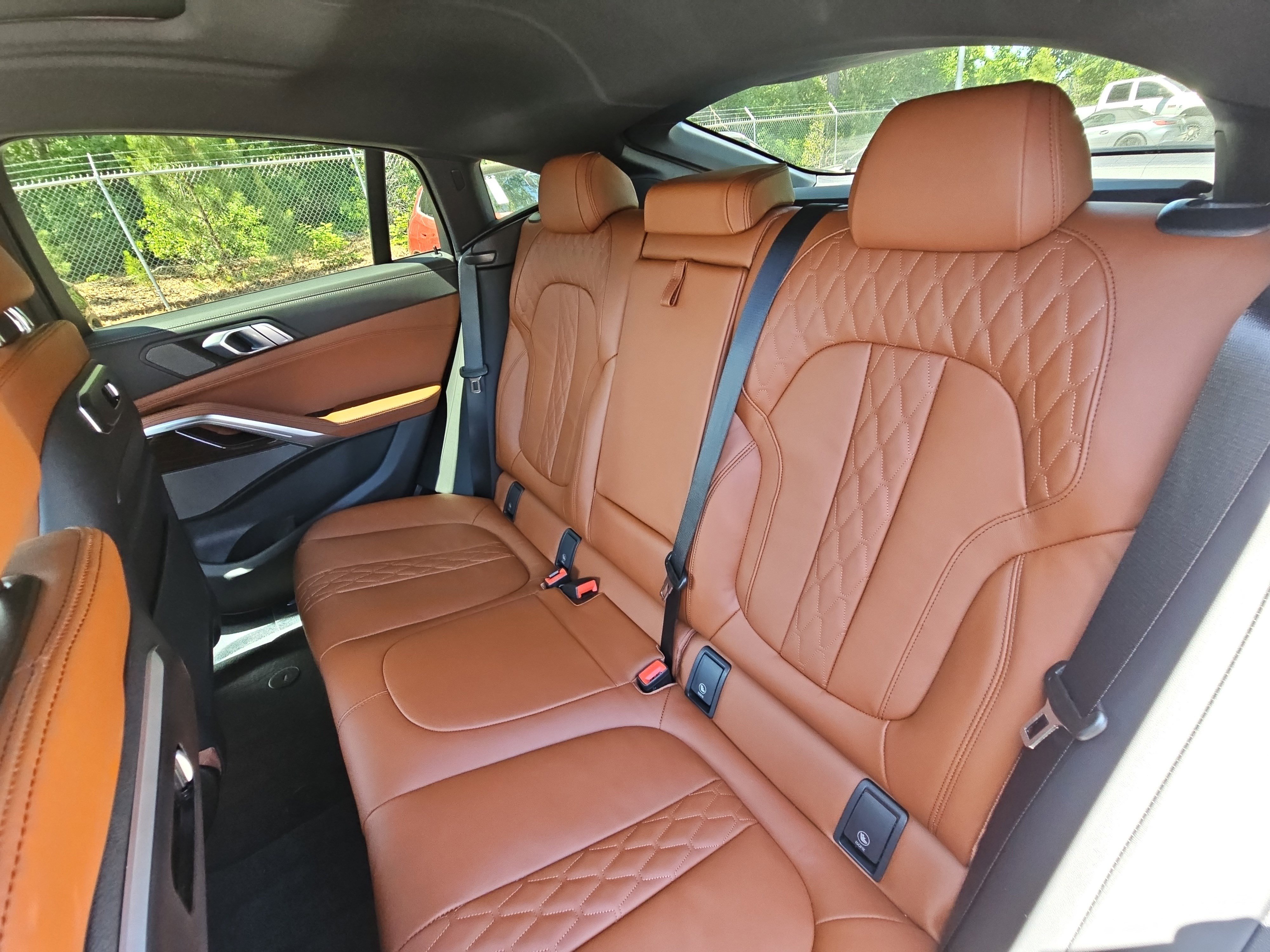New 2027 BMW X6 xDrive40i AWD/4WD image 14
