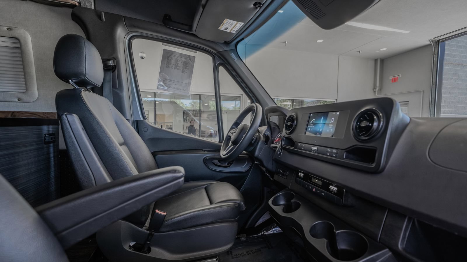 Used 2023 Mercedes-Benz Sprinter 2500 image 17