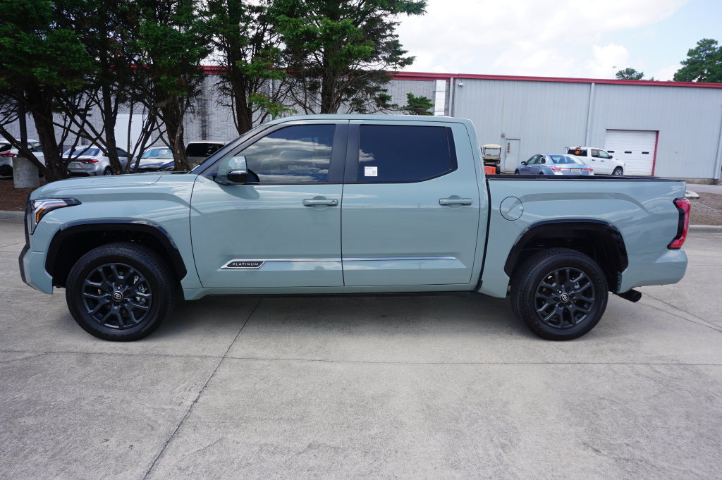 Used 2025 Toyota Tundra Platinum AWD/4WD image 22