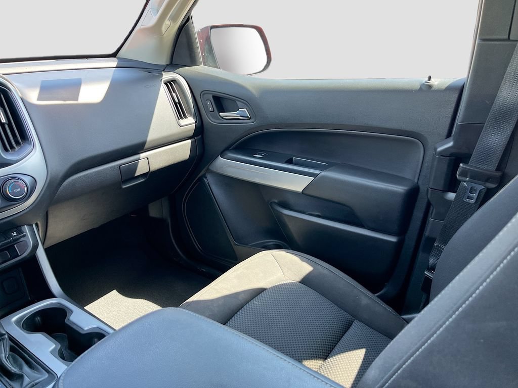 Used 2021 Chevrolet Colorado LT w/ LPO, Tonneau and Step Package AWD/4WD image 21