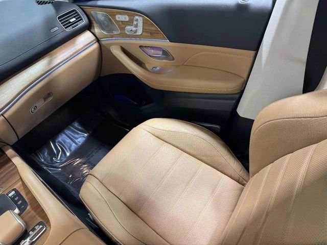 Used 2024 Mercedes-Benz GLS 580 4MATIC image 31