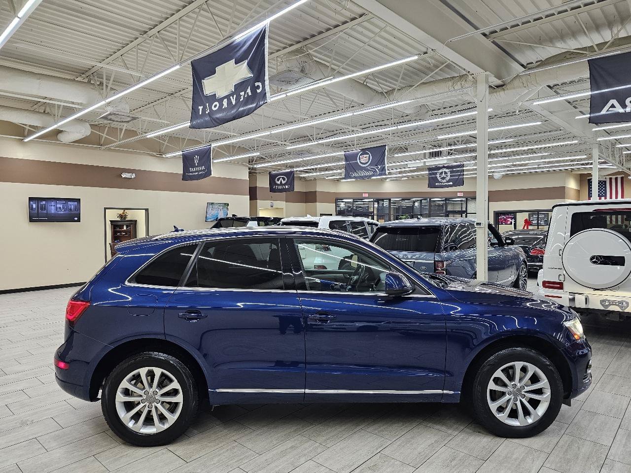 Used 2013 Audi Q5 2.0T Premium w/ Convenience Pkg AWD/4WD image 6