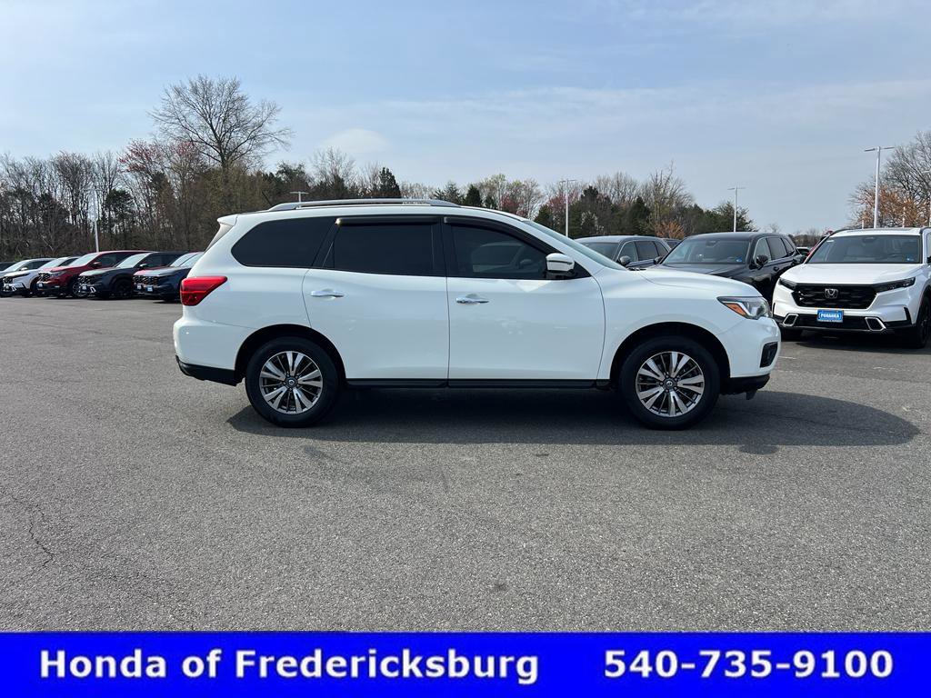 Used 2018 Nissan Pathfinder SV w/ SV All Weather Package image 9