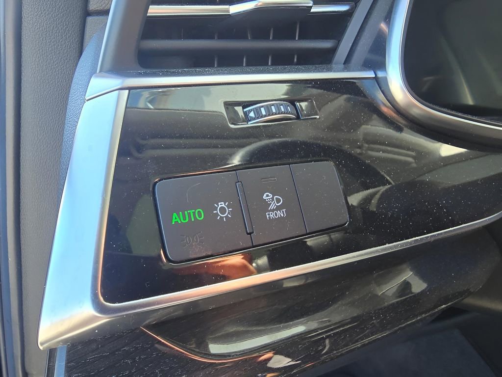 Used 2021 Audi Q7 3.0T Premium Plus AWD/4WD image 15