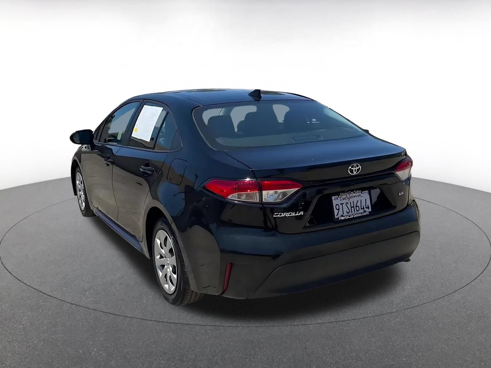 Used 2025 Toyota Corolla LE FWD image 11