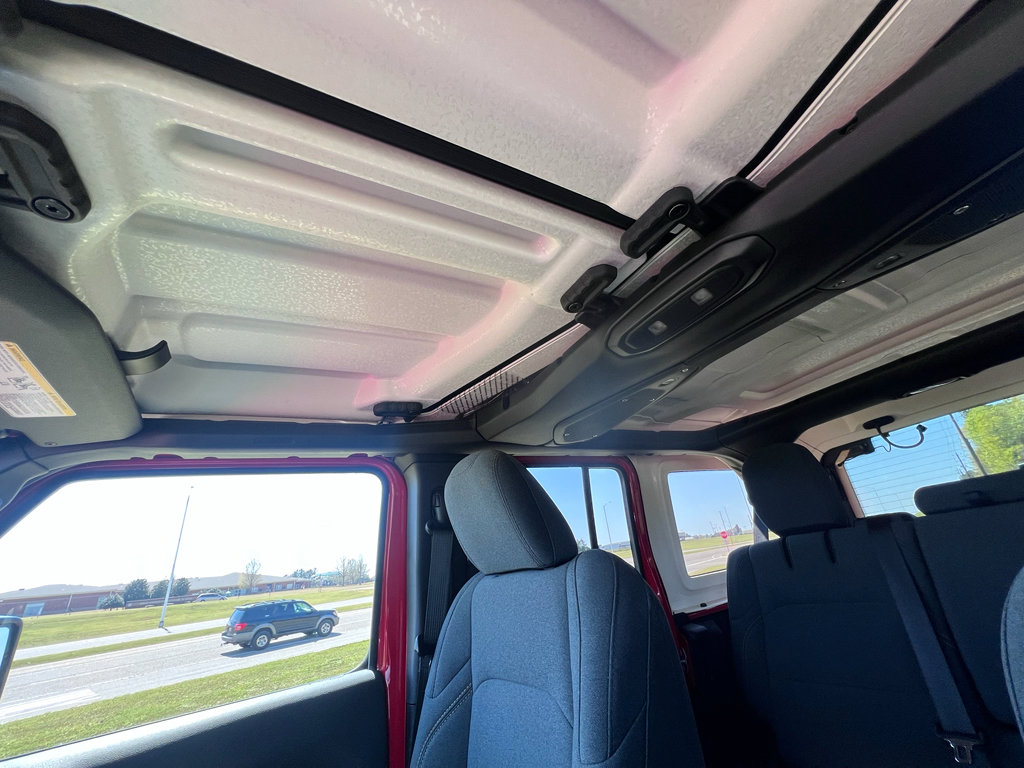 Used 2025 Jeep Wrangler Sahara w/ Safety Group image 23