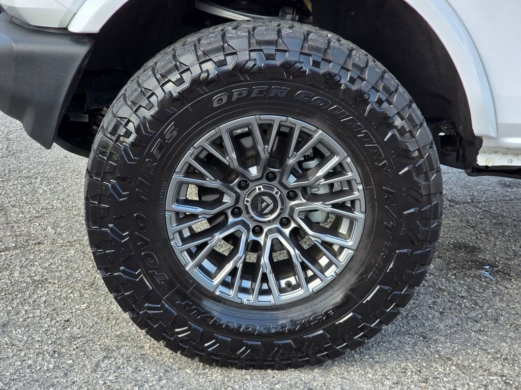 Used 2025 Ford Bronco Outer Banks image 23