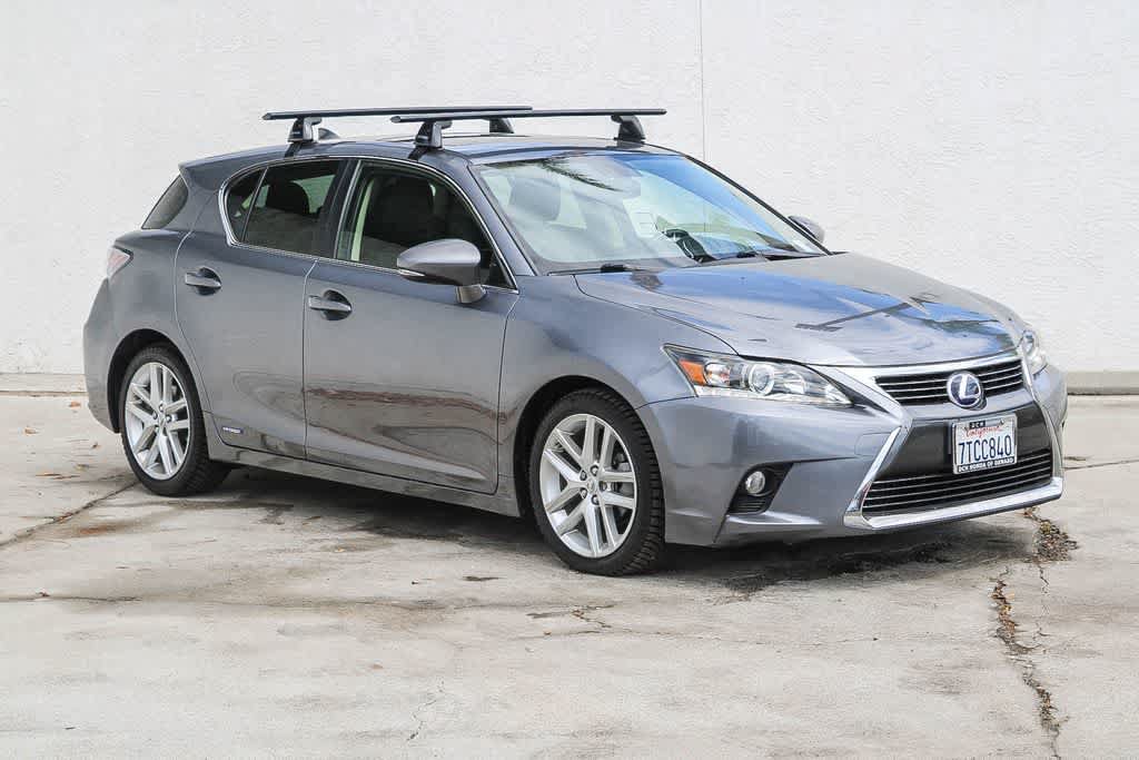 Used 2016 Lexus CT 200h w/ Seat Comfort Package FWD image 3