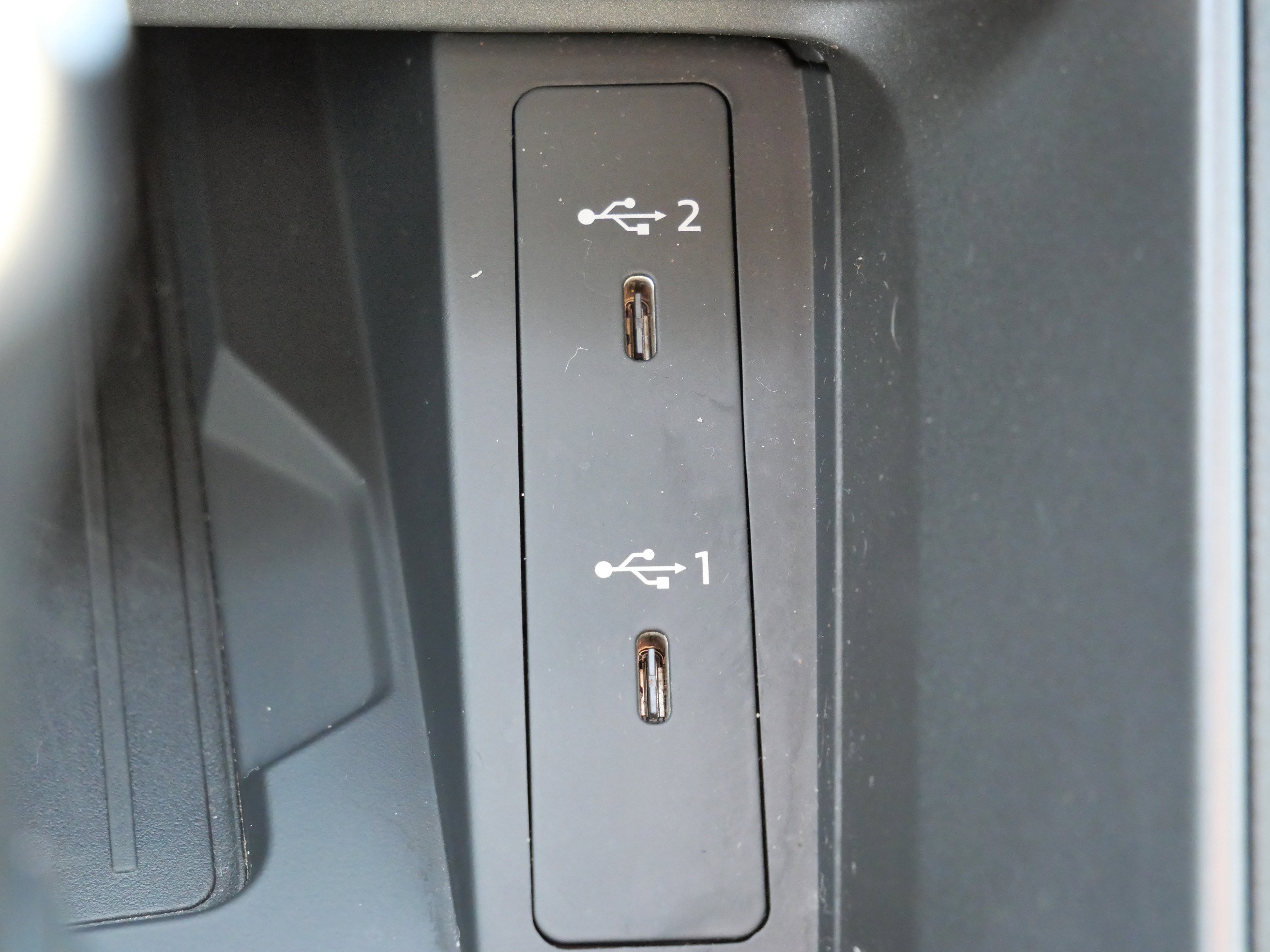 Used 2023 Audi Q3 2.0T Premium Plus w/ Premium Plus Package image 29