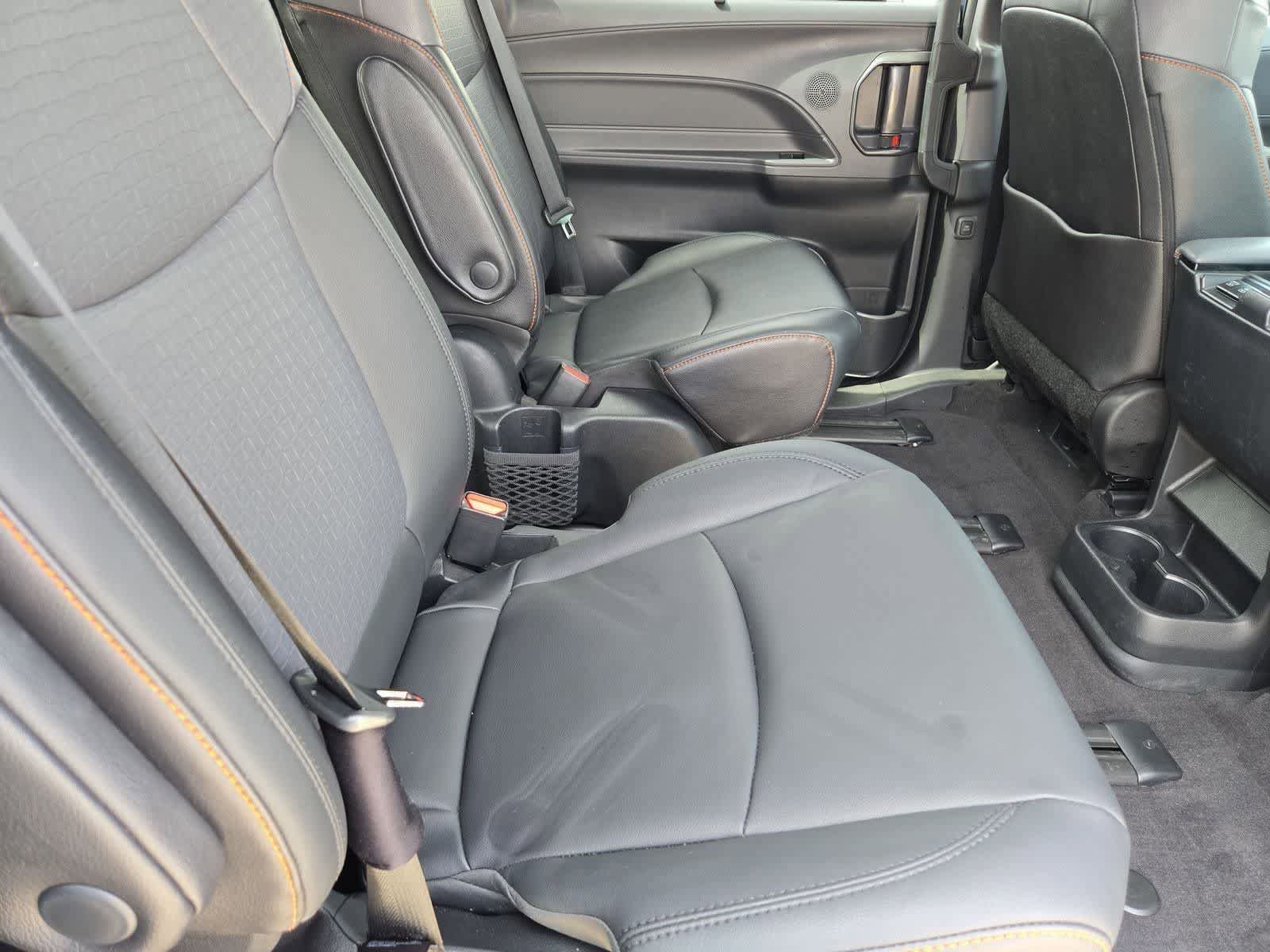 Used 2022 Toyota Sienna XSE FWD image 20