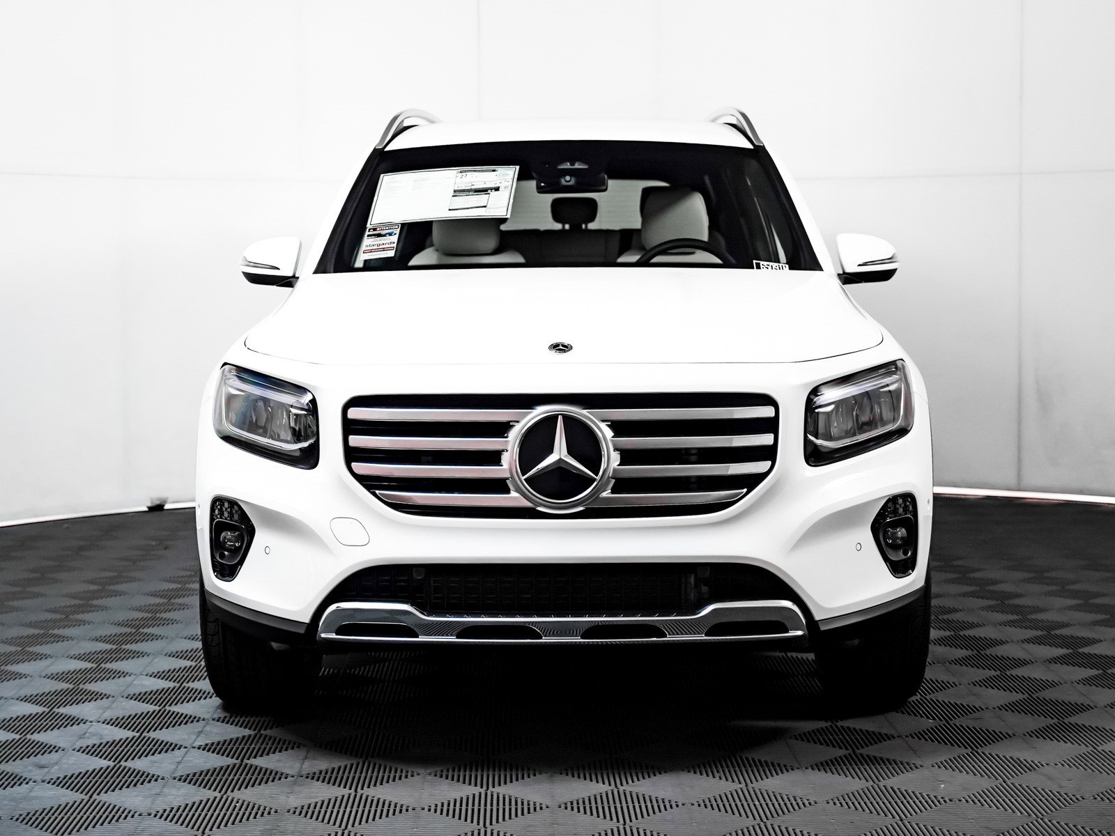 New 2025 Mercedes-Benz GLB 250 4MATIC image 12