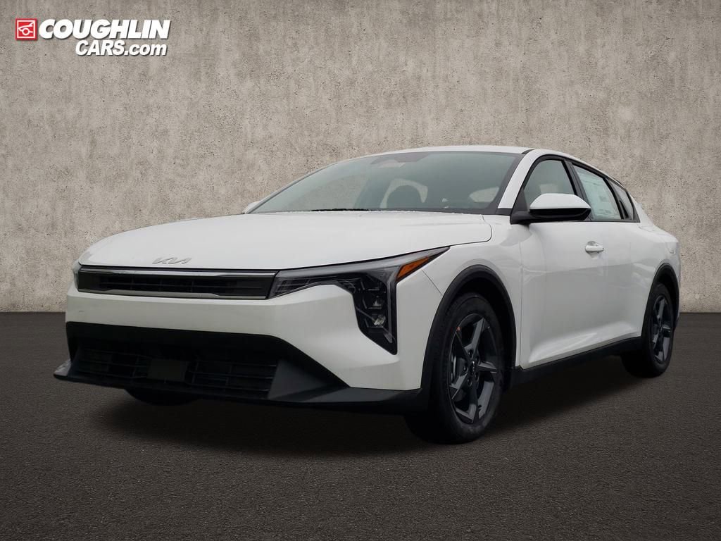 New 2025 Kia K4 LXS image 3