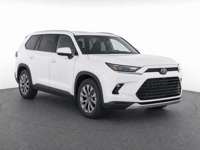 Used 2024 Toyota Grand Highlander AWD image 2