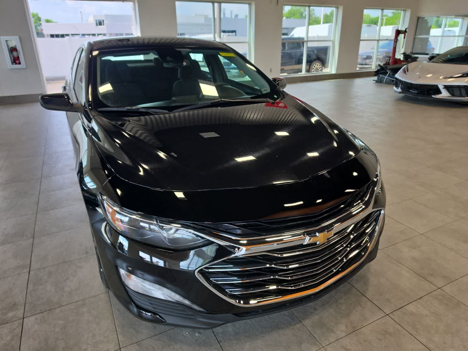Used 2023 Chevrolet Malibu LT FWD image 4